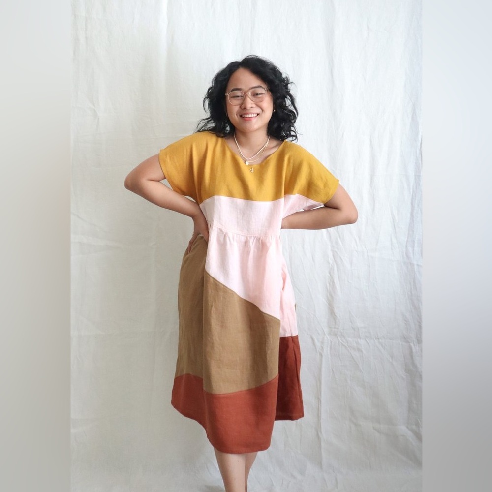 Short sleeve linen desert dress.